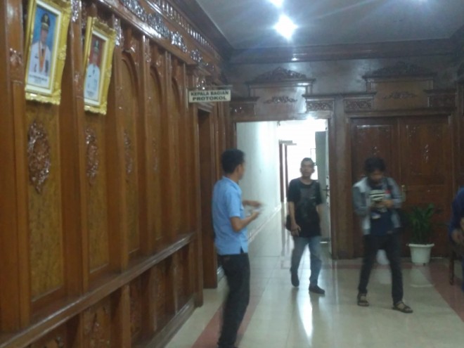 Suasana di Kantor Gubernur Jambi, Jumat (1/12).