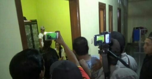 Suami saat Gerebek Istri Selingkuh.