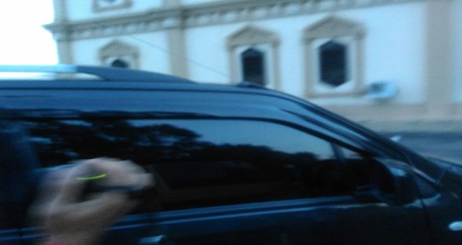 Saksi dari Dinas PUPR Provinsi Jambi ini Langsung Masuk ke Mobil.