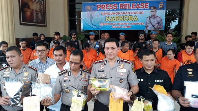 Wakapolda Jambi, Kombes Pol Ahmad Haydar, dalam releasenya di Mapolda Jambi.