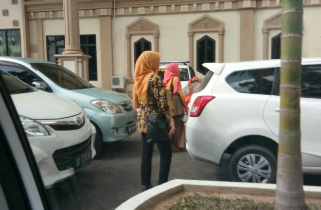 Penyidik KPK Kembali Periksa Saksi Kasus Suap Ketok Palu.