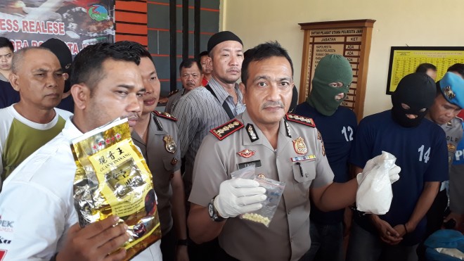 Kapolresta Jambi, Kombes Pol Fauzi Dalimunthe saat ekspose di Polresta Jambi. 