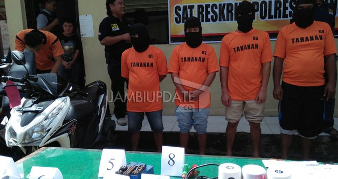 Empat Komplotan Curanmor di Sungai Penuh saat Dibekuk Polisi.