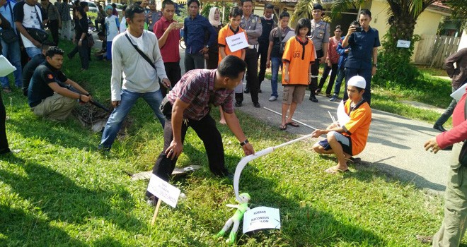 Rekonstruksi kasus pembunuhan sadis di PT Tebo Plasma Inti Lestari (TPIL) Tebo yang terjadi pada 26 Oktober 2017 lalu.
