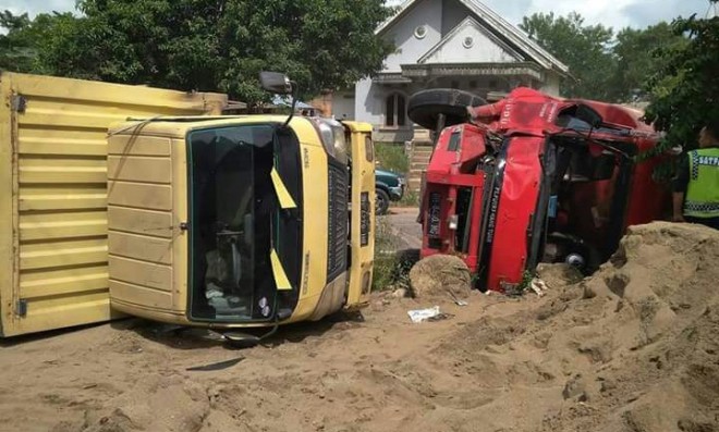 Tabrakan Mobil Tangki Pembawa 16 Ton Avtur di Mestong.