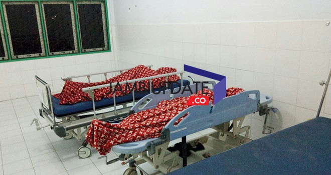 Dua korban tewas saat berada di rumah sakit  STS Tebo sekitar pukul 21.50 Wib malam ini (6/1)