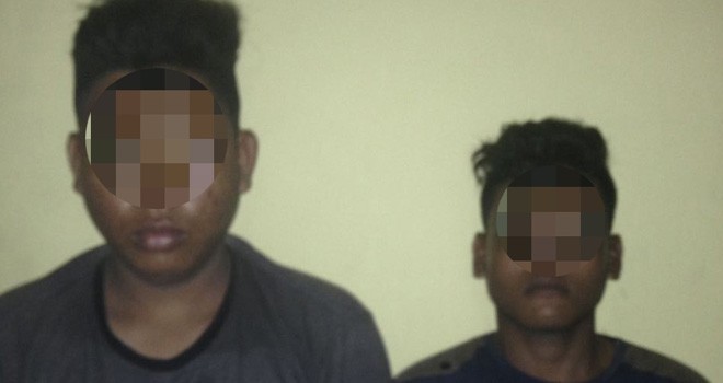 Dua pelaku tindak pidana pencabulan anak dibawah umur saat diamankan di Polres Sarolangun.