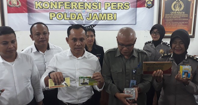 Polda Jambi Amankan Ratusan Jamu Ilegal.