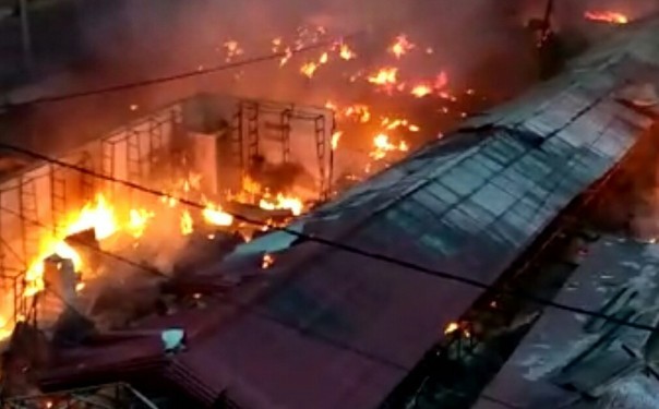 Kebakaran di Pasar Sungai Penuh tadi pagi (24/1)