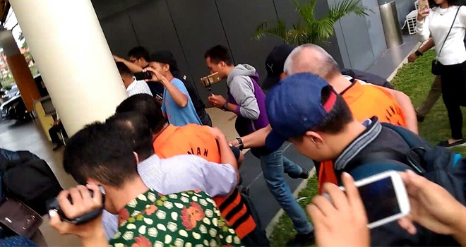  Tiga tersangka uang ketok RAPB DPRD Jambi akhirnya tiba di Bandara Jambi