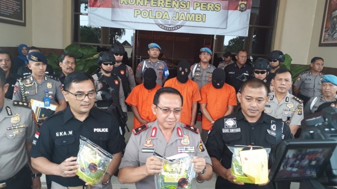 Polda Jambi Gagalkan Penyelundupan 3 Kg Sabu dari Aceh ke Jambi.