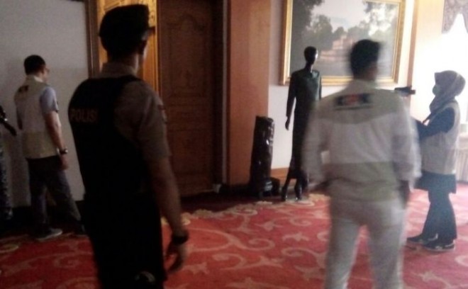 KPK menggeledah rumdis gubernur Jambi siang ini (31/1)