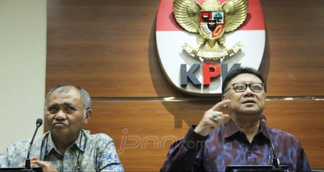 Ketua Komisi Pemberantasan Korupsi (KPK) Agus Raharjo dan Kementarian Dalam Negeri (Kemendagri) Tjahjo Kumolo.