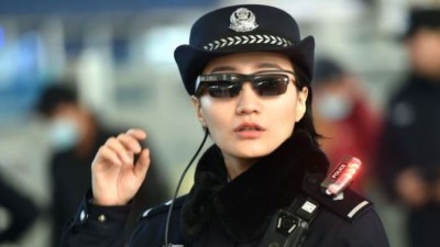 Polisi Tiongkok Pakai Kacamata (SCMP)