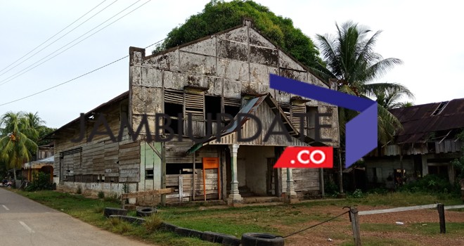 Bioskop tertua di Provinsi Jambi yang dibangun oleh penjajah Belanda di Muara Tembesi, Batanghari tahun 1950 silam. (FOTO/REZA/JE)