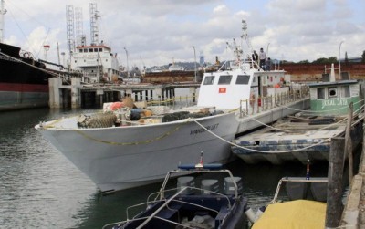 Ilustrasi: Kapal penyelundup sabu satu ton diamankan di Dermaga Bea dan Cukai, Tanjunguncang, Batuaji, Sabtu (16/7). (Dalil Harahap/Batam Pos/JawaPos.com)