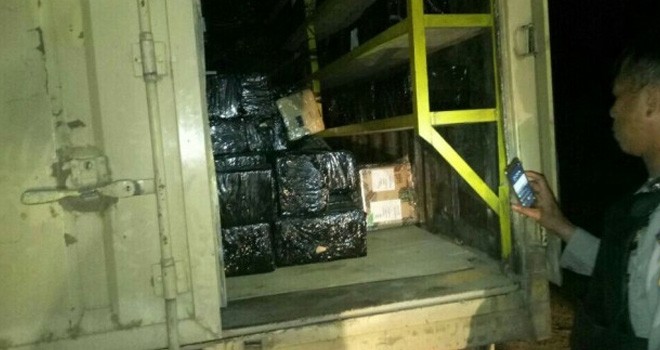 HP & Kamera Ilegal yang Ditangkap di Tanjab Timur beberapa waktu lalu.