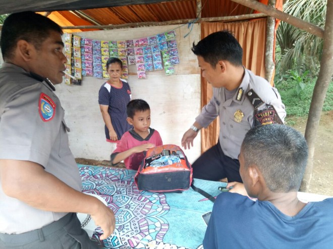 Bocah 9 Tahun di Tebo Dibuang Orangtuanya, Hanya Dibekali Baju dan Uang Rp50 Ribu.