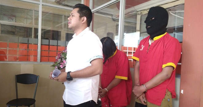 Pasangan kekasih di Batanghari saat diringkus polisi. 