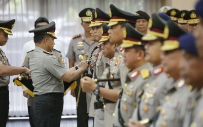 Para jenderal polisi saat mengikuti serah terima jabatan beberapa waktu lalu yang dipimpin Kapolri Jenderal Tito Karnavian. (Miftahulhayat/Jawa Pos)