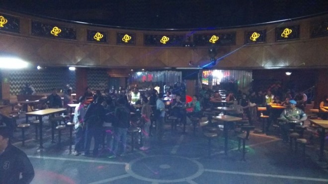 Polisi Geruduk Diskotik Golden Place