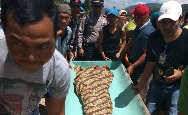 Sosok Manyat Perempuan Ditemukan Warga di Sungai Dusun Baru Siulak.