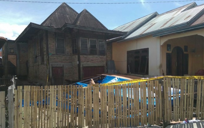 Posko ADAM yang terbakar.