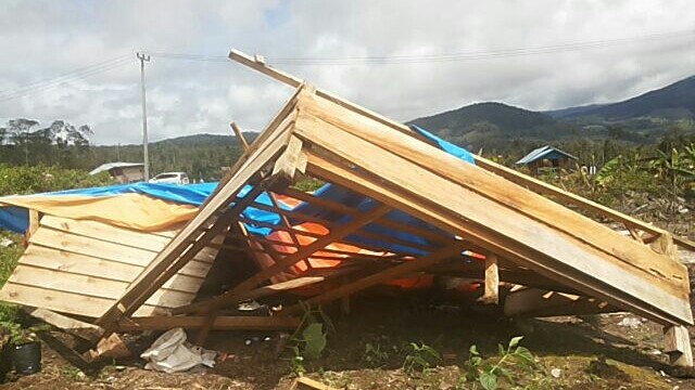 Rumah perambah yang dihancurkan petugas