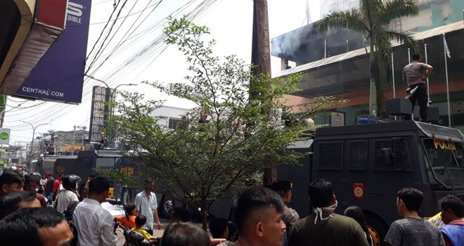 Empat Water Cannon Polisi Dikerahkan.