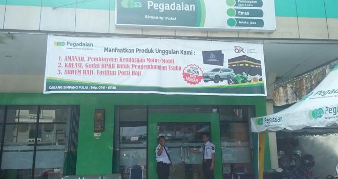 Menjelang Ramadan minat masyarakat untuk mengadai di Pegadaian mengalami kenaikan.