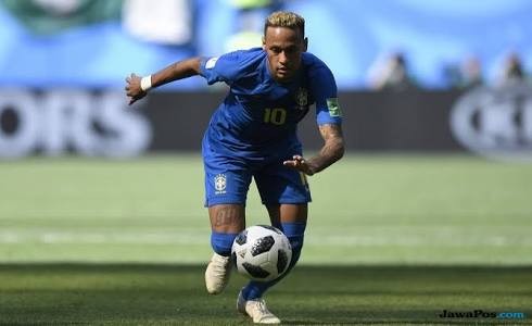 Neymar kini berada di urutan ketiga daftar top skor sepanjang masa Brasil. Foto : (AFP)