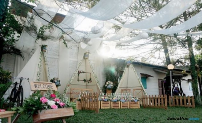 Resepsi murah ala Briand Fergiansyah dan istri (Uji Sukma/JawaPos.com)