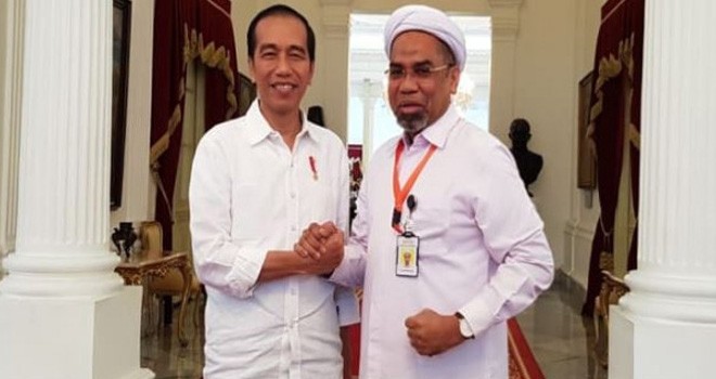 Tenaga Ahli Utama Kedeputian IV Kantor Staf Kepresidenan (KSP) Ali Mochtar Ngabalin dan Presiden Joko Widodo. Foto : Ist