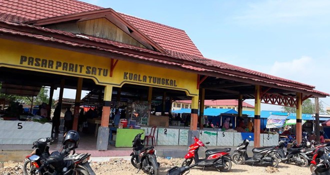 Pasar Parit Satu Kuala Tungkal.