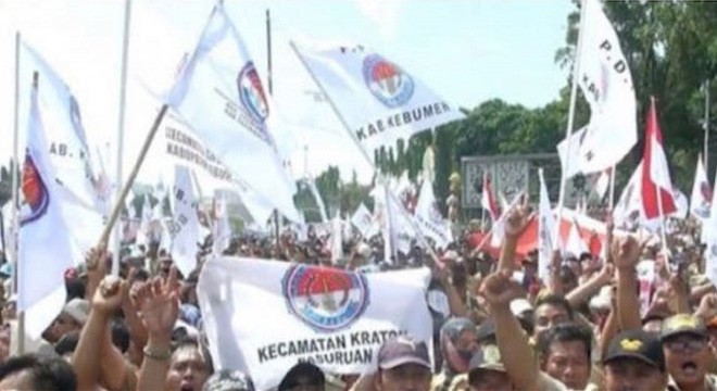 Ribuan Perangkat Desa Menggelar Aksi