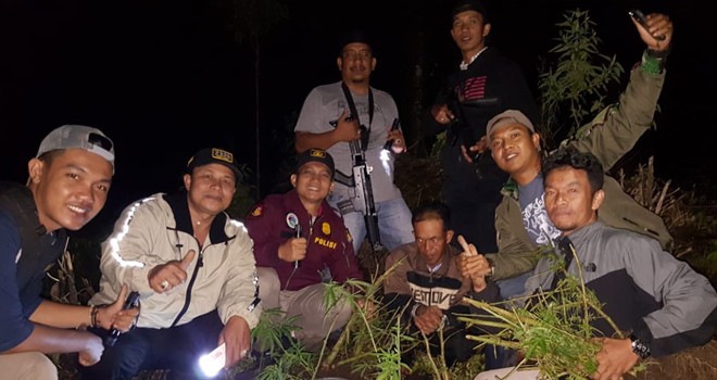 Terlihat satres narkoba, bersama 1 orang pelaku.