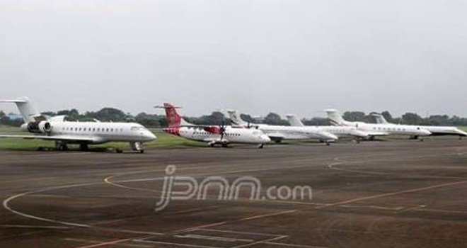 Beberapa pesawat sedang terparkir. Foto Ilustrasi/jpnn.com