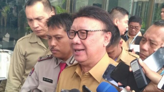 Mendagri Tjahjo Kumolo saat diwawancara awak media beberapa waktu lalu (Intan Piliang/JawaPos.com)