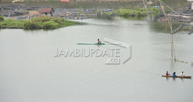 TERUS BERBENAH:Kawasan Danau Sipin yang berada di jantung Kota Jambi. Kawasan ini akan terus ditata Pemkot Jambi bersama pihak-pihak terkait lainnya untuk menjadi destinasi wisata unggulan. 