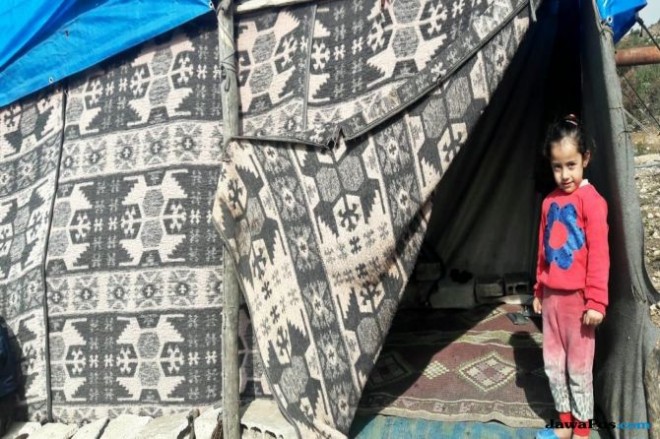 Banyak pengungsi tinggal hanya di tenda darurat yang terbuat dari kain tipis atau terpal. Mereka tidak akan memiliki kesempatan melawan suhu dingin (ACT)