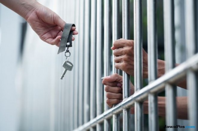 Menteri Keamanan Publik Israel Gilad Erdan telah mengumumkan rencana untuk memperburuk kondisi tahanan Palestina di penjara-penjara Israel (Shutterstock)