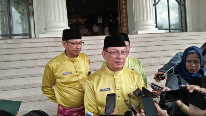 Sekda M Dianto menjelaskan soal jadwal pelantikan Fachrori Umar sebagai Gubernur Jambi. (Mario/IMCNews.ID)