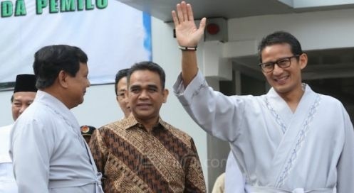 Prabowo Subianto dan Sandiaga Uno saat melakukan cek kesehatan. Foto : Ricardo / JPNN