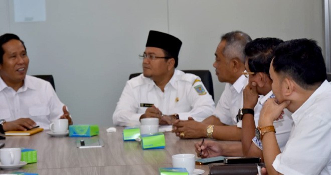 Wawako Jambi Dr. dr. H. Maulana, MKM, melakukan pertemuan dengan Direktorat Migas Kementerian ESDM RI di Jakarta, Rabu (6/2). Foto : Ist For Jambiupdate