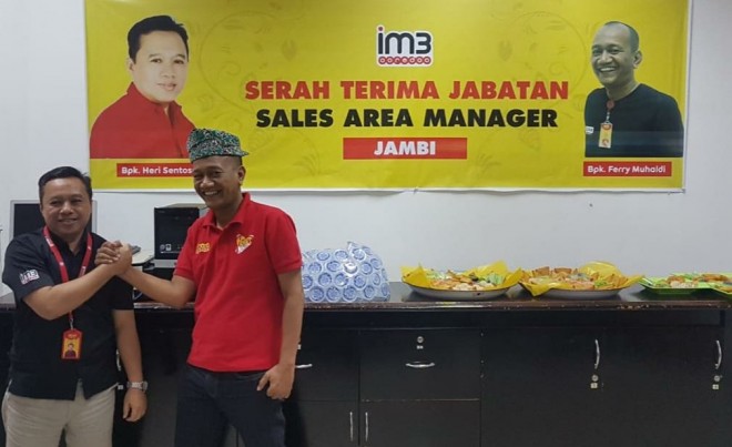 Serah terima jabatan di kantor Indosat Area Jambi. Foto : Ist