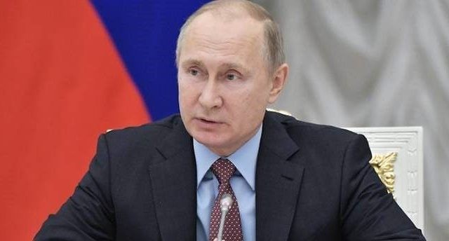 Presiden Rusia Vladimir Putin mengatakan, secara teori Rusia mungkin akan terputus dari internet. Menurutnya, akan ada kerusakan ekonomi dan politik, dan kepentingan badan intelijen (AFP). 