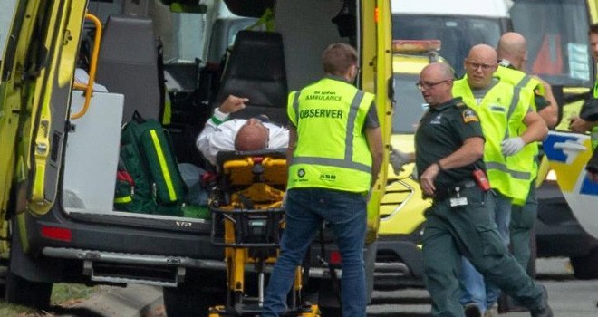 Kementerian Luar Negeri RI mengatakan, ayah dan anak yang menjadi korban penembakan di masjid di Selandia Baru belum lama pindah ke Christchurch. Namun, Kemlu belum mengetahui secara detail mengenai identitas mereka. Foto : Reuters