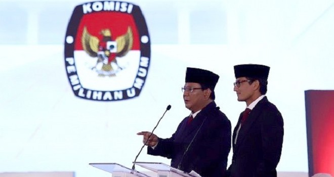 Prabowo-Sandi dalam acara debat capres perdana, Kamis (17/1/2019). Foto : Dery Ridwansyah/JawaPos.com