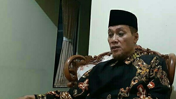 Mantan Inspektur Jenderal Kemenag Muhammad Yasin, saat diwawancarai JawaPos.com (Ridwan/ JawaPos.com)