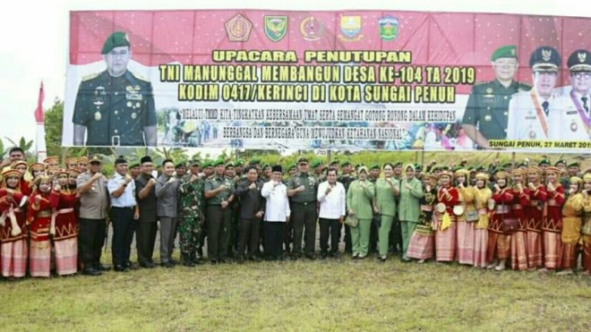 penutupan TNI Manunggal Masuk Desa (TMMD) ke 104 di Kota Sungai Penuh, Rabu ( 27/3).